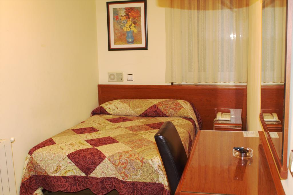 סנטנדר Hotel San Glorio חדר תמונה