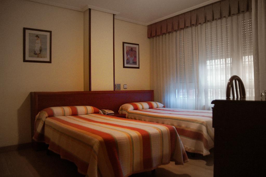 סנטנדר Hotel San Glorio חדר תמונה