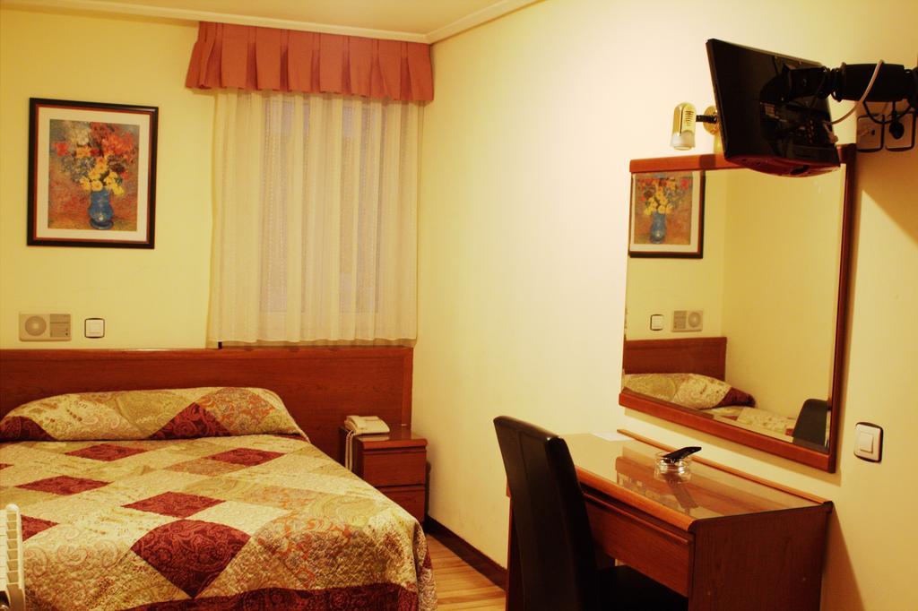 סנטנדר Hotel San Glorio חדר תמונה