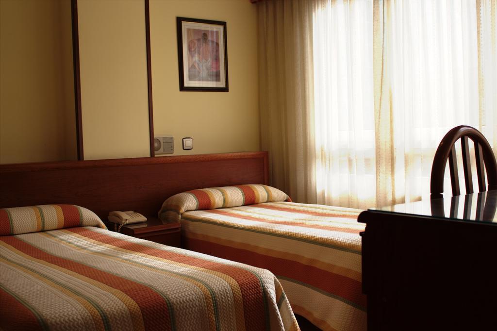 סנטנדר Hotel San Glorio חדר תמונה